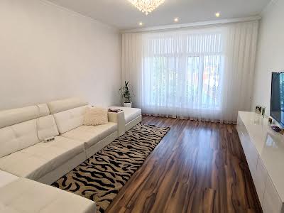 квартира за адресою Олекси Довбуша вул., 37