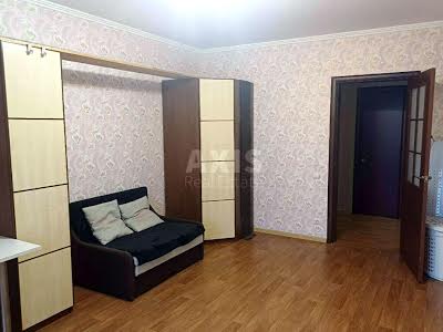 квартира за адресою Софії Русової вул., 1Б