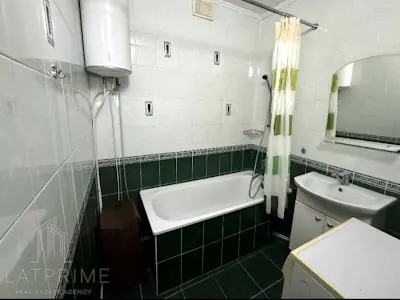 квартира за адресою Верховної Ради бульв., 14Б
