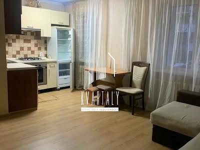 квартира за адресою Тополева вул., 5