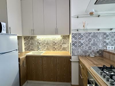 квартира за адресою Під Дубом вул. (Космонавтів), 26-А