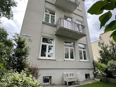 квартира за адресою Академіка Степана Рудницького вул., 34