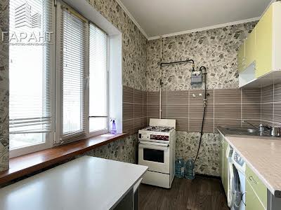 квартира за адресою Михайла Лушпи просп., 22