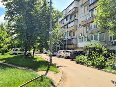 квартира за адресою Зодчих вул., 50-А