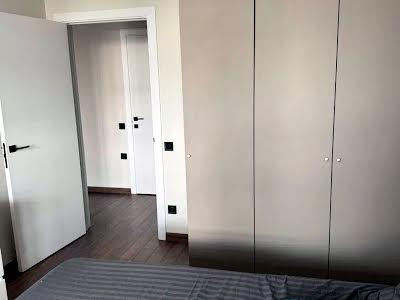 квартира за адресою Зарічна вул., 4