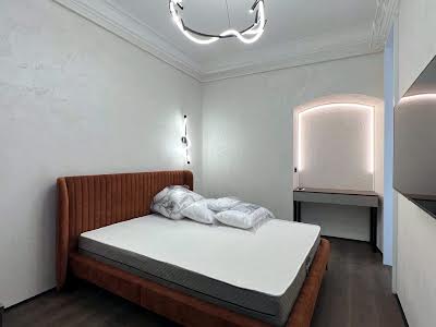 квартира по адресу Рынок пл., 8