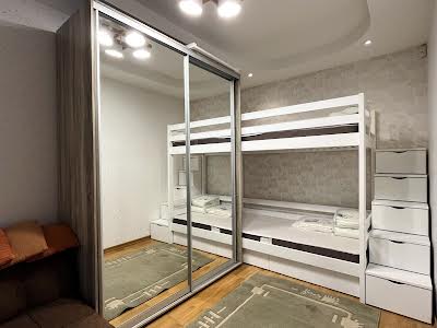квартира за адресою Волинська вул., 8