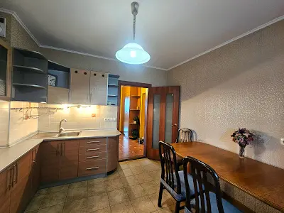 квартира за адресою Григорія Ващенка вул., 1