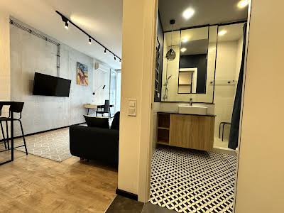 квартира за адресою Зарічна вул., 4