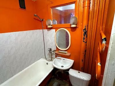 квартира за адресою Митрополита Василя Липківського вул. (Урицького), 9