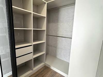 квартира за адресою Свободи вул., 1-C