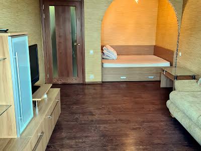 квартира за адресою Ованеса Туманяна вул., 8