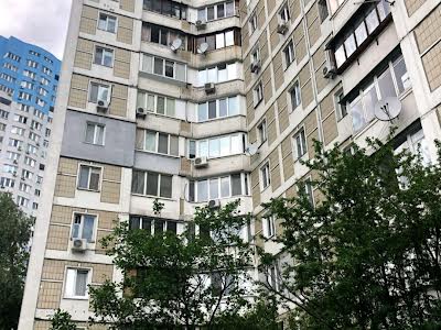 квартира по адресу Ревуцкого ул., 11-В