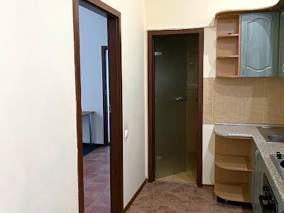 коммерческая по адресу Богдана Хмельницкого ул., 42