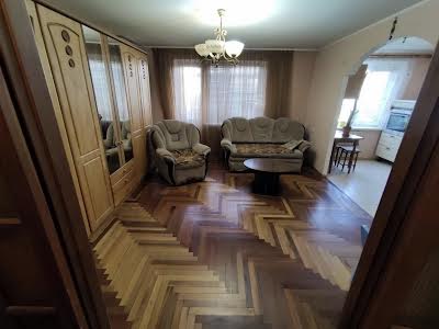 квартира за адресою Чарівна вул., 122