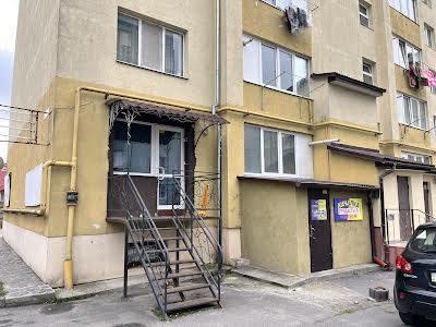 комерційна за адресою Крайня, 1