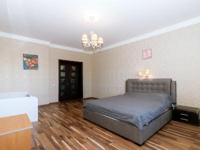 квартира за адресою Бабкіна пров., 12