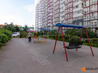 квартира по адресу Драгоманова ул., 2-Б