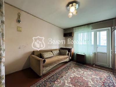 квартира за адресою Симиренка вул., 18а