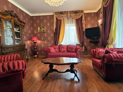 будинок за адресою с. Погреби, Новая, 11
