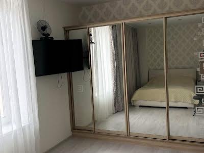 квартира по адресу Гвардейцев Широнинцев, 70