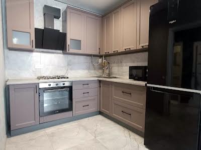квартира за адресою Оксамитова, 11А