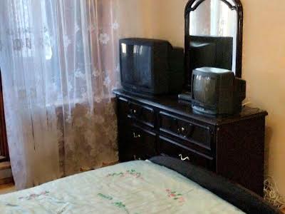 квартира за адресою Старицького вул., 15