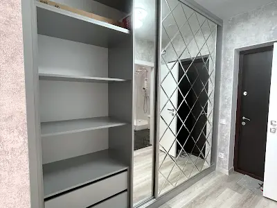 квартира по адресу Олександра Олеся ул., 4