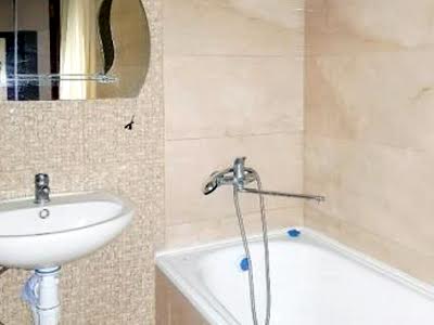 квартира за адресою Софії Русової вул., 1