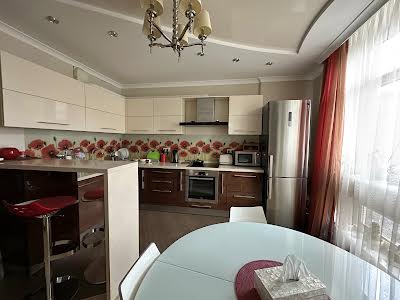 квартира за адресою Федора Ернста вул., 16-Б