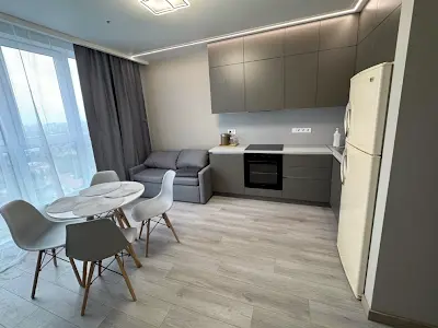 квартира за адресою Літературна вул., 10