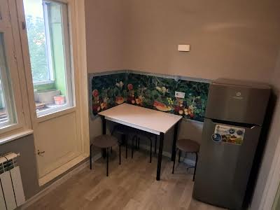 квартира за адресою Райдужна вул., 39