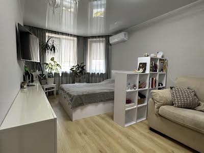 квартира за адресою Миру вул., 46