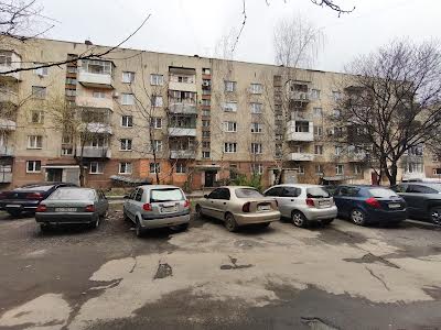 квартира за адресою Залізнична вул., 44