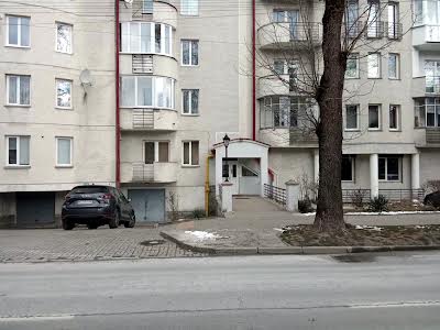 квартира за адресою Академіка Степана Рудницького вул., 31