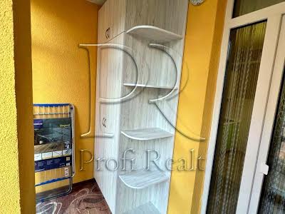квартира за адресою Регенераторна вул., 4 к8