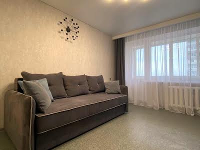 квартира за адресою Братів Горобців вул. (Дмитра Кедріна), 38