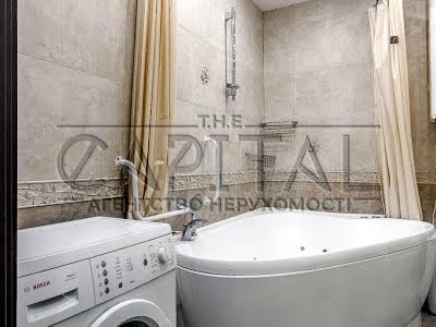 квартира за адресою Панаса Мирного вул., 28-А