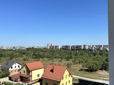 квартира за адресою Заозерна вул., 1