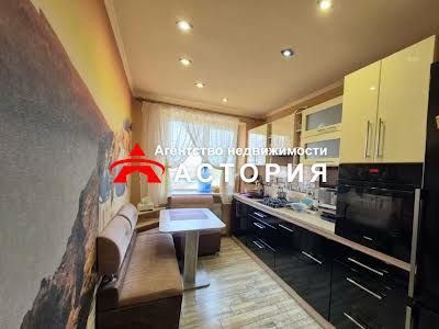 квартира за адресою Брюллова вул., 11