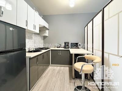 квартира по адресу Дмитра Снігурського ул., 15
