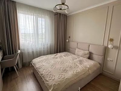 квартира за адресою Героїв Крут вул., 10