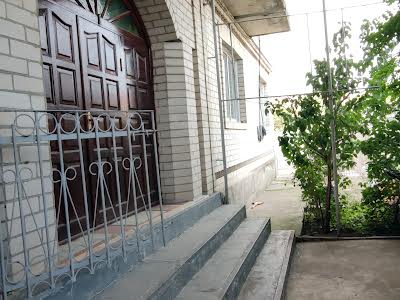 будинок за адресою пер. Шкільний 2