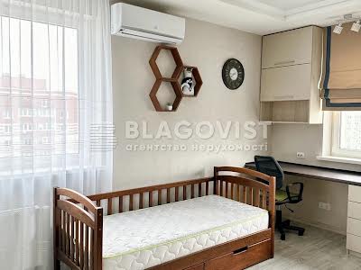 квартира по адресу Софии Русовой ул., 5