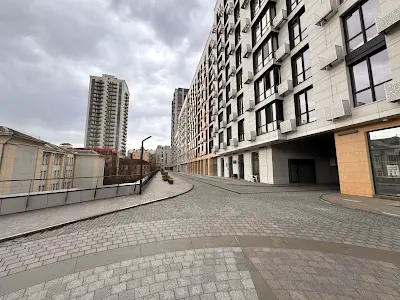 комерційна за адресою Бульварно-Кудрявська вул. (Воровського), 17