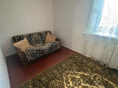 квартира по адресу Строителей ул., 27