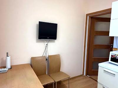 квартира за адресою Миколи Ушакова вул., 18