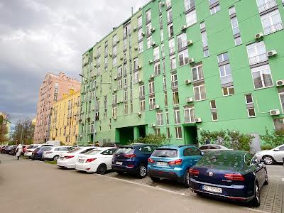 квартира за адресою Регенераторна вул., 4