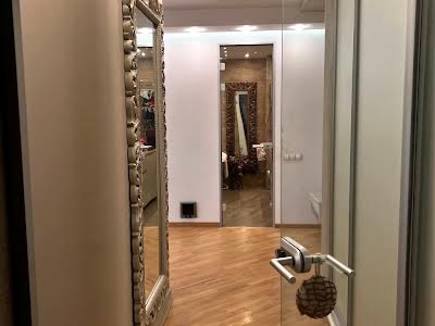 квартира за адресою Авіаконструктора Ігоря Сікорського вул. (Танкова), 4-Б