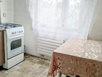 квартира за адресою Богатирська вул., 4